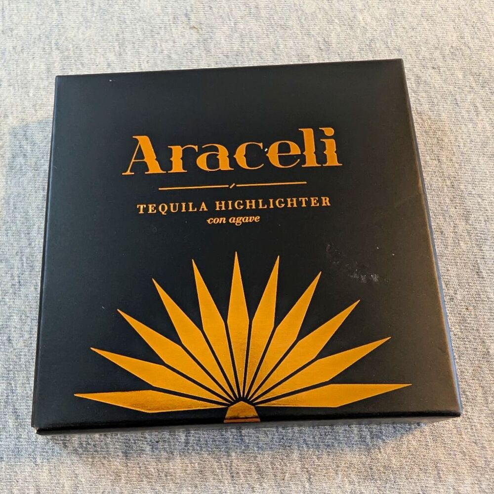 Araceli Beauty Tequila Highlighter Añejo Bronze Glow Vegan 0.28 oz LL01